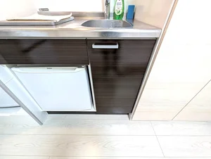 キッチンの下にも収納あり!