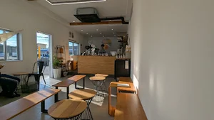 jollity COFFEEまで徒歩8分
