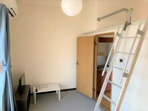 横浜市南区のマンスリーマンション・ウィークリーマンション「レオパレス楠 202(No.1024221)」メイン画像