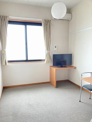 内野駅（新潟県）のマンスリーマンション・ウィークリーマンション「レオパレスユータス　Ⅱ 204(No.1026814)」メイン画像