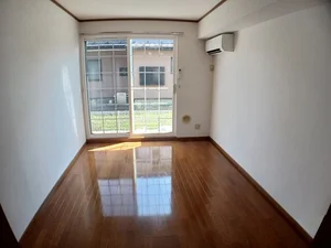 のマンスリーマンション・ウィークリーマンション「リファインド 103・洋室(No.1039768)」メイン画像