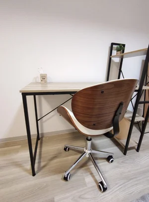 デスク・チェア完備♪