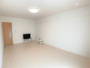 福岡県のレオパレスセンター福岡第１のマンスリーマンション・ウィークリーマンション「クレイノ拾五 107(No.1050939)」メイン画像