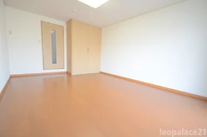 のマンスリーマンション・ウィークリーマンション「レオパレス三輪Ⅲ 104(No.1058406)」メイン画像