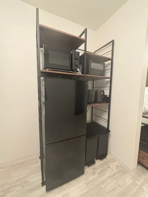 ブラックで統一♪冷蔵庫・電子レンジ・ケトルもございます♪