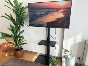 ハイタイプのテレビ台ですっきりした印象です！