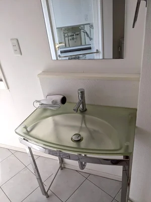 おしゃれな独立洗面台付き♪