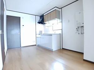 のマンスリーマンション・ウィークリーマンション「コンフォール２１ 102・洋室(No.1090416)」メイン画像