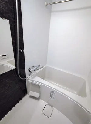 こんなきれいなお風呂で嬉しい♪