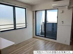 のマンスリーマンション・ウィークリーマンション「ステーブル上流 301・洋室(No.1111777)」メイン画像