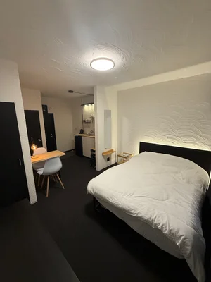 長崎市のマンスリーマンション・ウィークリーマンション「ジェイ大手 203・ダブルベッド・広めのワーキングスペース(No.1115287)」メイン画像