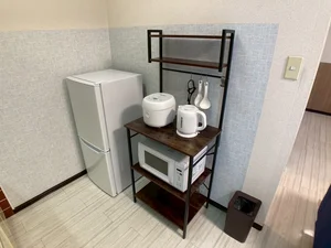 冷蔵庫・炊飯器・電子レンジ・収納ラック