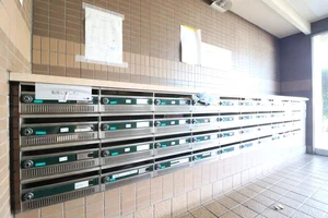 郵便ポスト利用可能で郵送物受け取り可能