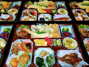 やおたみまで徒歩1分