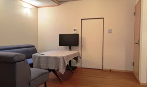 京都府のマンスリーマンション・ウィークリーマンション「京都駅1駅5分｜京都 山科駅前｜徒歩4分｜4路線(JR琵琶湖・湖西線　地下鉄　京阪京津線)｜戸建て 4LDK｜4人｜ 法人、ファミリー、グループ(No.1121029)」メイン画像