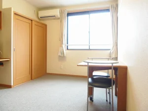 友江駅（岐阜県）のマンスリーマンション・ウィークリーマンション「レオパレスシャルマン雅 206(No.1122656)」メイン画像