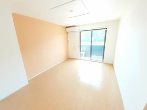 のマンスリーマンション・ウィークリーマンション「コットン　ヴィラ・ノースⅠ 102・洋室(No.1126876)」メイン画像