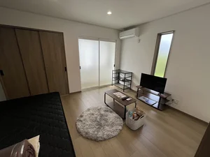 佐賀県の株式会社第百不動産のマンスリーマンション・ウィークリーマンション「stay＠伊万里★伊万里市に築浅物件登場★こだわりのデザイナーズ物件です(*´艸`*)★ 102・1K(No.1128296)」メイン画像