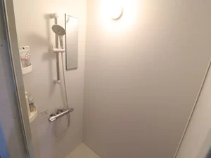 シャワールーム　シャンプーやボディーソープ等すべて標準品となっております。