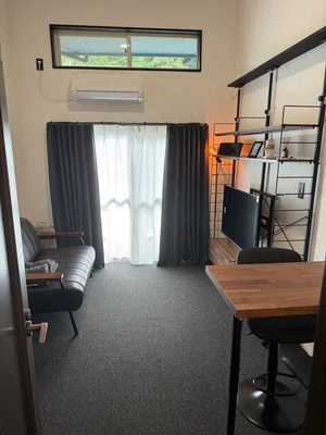 のマンスリーマンション・ウィークリーマンション「ジェイ川平町 108・ロフト付き・ダブルベッド・43インチテレビ(No.1132910)」メイン画像