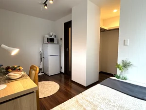 千葉県のR MONTH.のマンスリーマンション・ウィークリーマンション「🔷🔹🔸🔶⭐ウォークインクローゼット収納◎⭐2面採光で明るい室内⭐1階角部屋⭐【禁煙&Wi-Fi無料】⭐🔶🔸🔹🔷「K11」 101・1K(No.1134503)」メイン画像