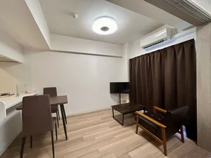 京都府の株式会社stoked life（ストークライフ）のマンスリーマンション・ウィークリーマンション「SステイTHE KYOTO 彩美【禁煙ルーム・Wi-Fi無料・１LDK・ダブルベッド】 (No.1135892)」メイン画像