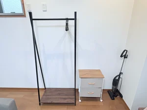 ラックにコートや衣類もかけることができ、便利です☆★