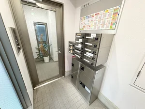 オートロック・宅配BOX付きです♪