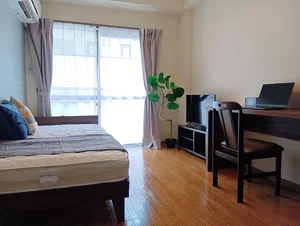 のマンスリーマンション・ウィークリーマンション「🌈新規オープン賃料半額　大久保駅徒歩5分🚊近くにコンビニや飲食店多数🍴ネット無料　24Hサポート付　マ・メゾン 202(No.1150628)」メイン画像