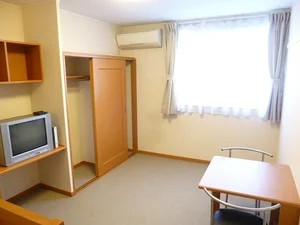 群馬県のマンスリーマンション・ウィークリーマンション「レオパレスＣｈａｒｍａｎ 202(No.1154118)」メイン画像