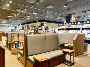 タリーズコーヒー ワイプラザ新保店まで徒歩13分