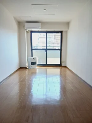 のマンスリーマンション・ウィークリーマンション「ル・セーヌ本町 301・洋室(No.1163010)」メイン画像