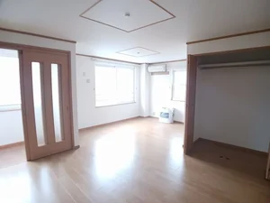 のマンスリーマンション・ウィークリーマンション「Ｓｕｎ・ｐｒｏｍｅｎａｄｅ 201・洋室(No.1163035)」メイン画像