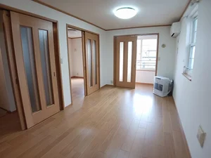 のマンスリーマンション・ウィークリーマンション「フィオーレ．Ｋ　Ｂ 201・洋室(No.1163039)」メイン画像