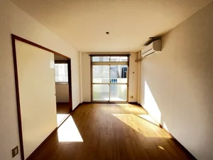 のマンスリーマンション・ウィークリーマンション「エルディム横山 102・洋室(No.1163381)」メイン画像