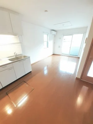 のマンスリーマンション・ウィークリーマンション「ペネトラーレ・北中山Ⅲ 102・洋室(No.1163544)」メイン画像