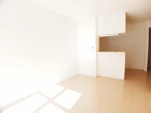 のマンスリーマンション・ウィークリーマンション「メゾンドソレイユⅢ 102・洋室(No.1163688)」メイン画像