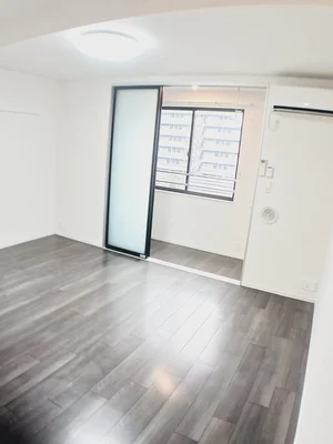 のマンスリーマンション・ウィークリーマンション「ソレイユ　ＩＺＵＭＩ 201・洋室(No.1163885)」メイン画像