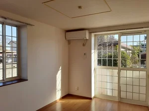 のマンスリーマンション・ウィークリーマンション「ピアアンソレイニ 101・洋室(No.1164320)」メイン画像