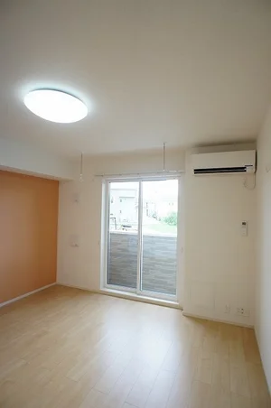 のマンスリーマンション・ウィークリーマンション「カナディ－ルⅡ 102・洋室(No.1164936)」メイン画像