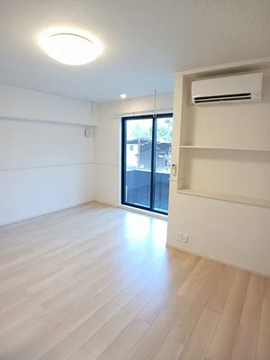 のマンスリーマンション・ウィークリーマンション「ガジュマル 103・洋室(No.1165046)」メイン画像