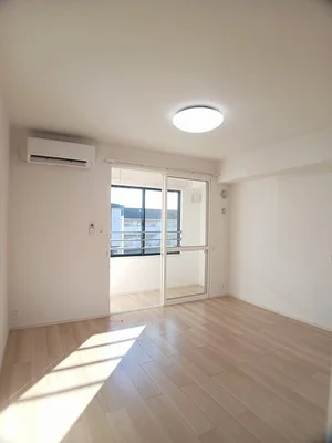 のマンスリーマンション・ウィークリーマンション「プレミール・ブリエ　Ａ 202・洋室(No.1165065)」メイン画像