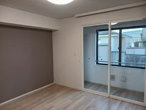 のマンスリーマンション・ウィークリーマンション「ピープル８ 103・洋室(No.1165133)」メイン画像