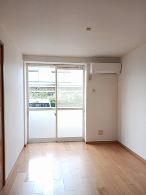 のマンスリーマンション・ウィークリーマンション「リバーサイドユキ 103・洋室(No.1165336)」メイン画像