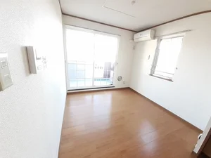 日立市のマンスリーマンション・ウィークリーマンション「ＢＲＥＥＺＥＨＯＵＳＥＵＳＵＩ 203・洋室(No.1165401)」メイン画像