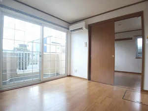 館林市のマンスリーマンション・ウィークリーマンション「リブェール・ロイテＡ 101・洋室(No.1167451)」メイン画像