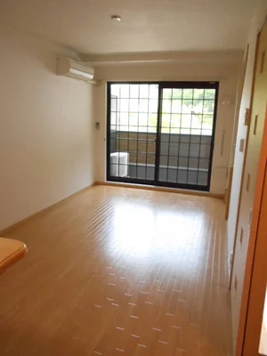 長野県のマンスリーマンション・ウィークリーマンション「ガーデンハウス朝日山　Ｄ 205・洋室(No.1167666)」メイン画像