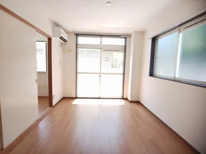 のマンスリーマンション・ウィークリーマンション「ホワイトローズＢ 102・洋室(No.1168227)」メイン画像