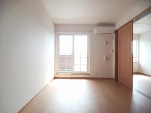 のマンスリーマンション・ウィークリーマンション「カーサ　ベルデ　こくや 202・洋室(No.1168438)」メイン画像