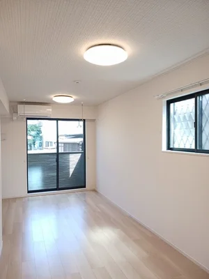 のマンスリーマンション・ウィークリーマンション「Ｃａｌｍ　Ｃｏｕｒｔ 101・洋室(No.1169060)」メイン画像